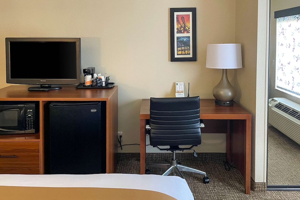 Quality Inn Placentia Anaheim Fullerton 46/50