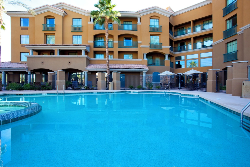 Holiday Inn Phoenix Chandler 6/70