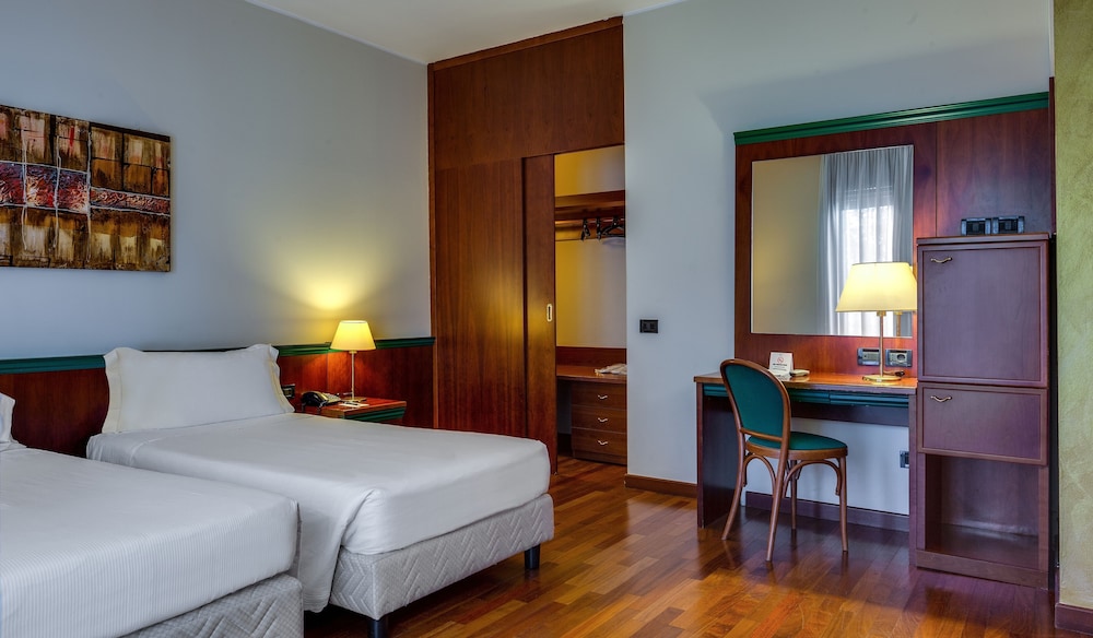 STANDARD, TRIPLE, 3 BEDS