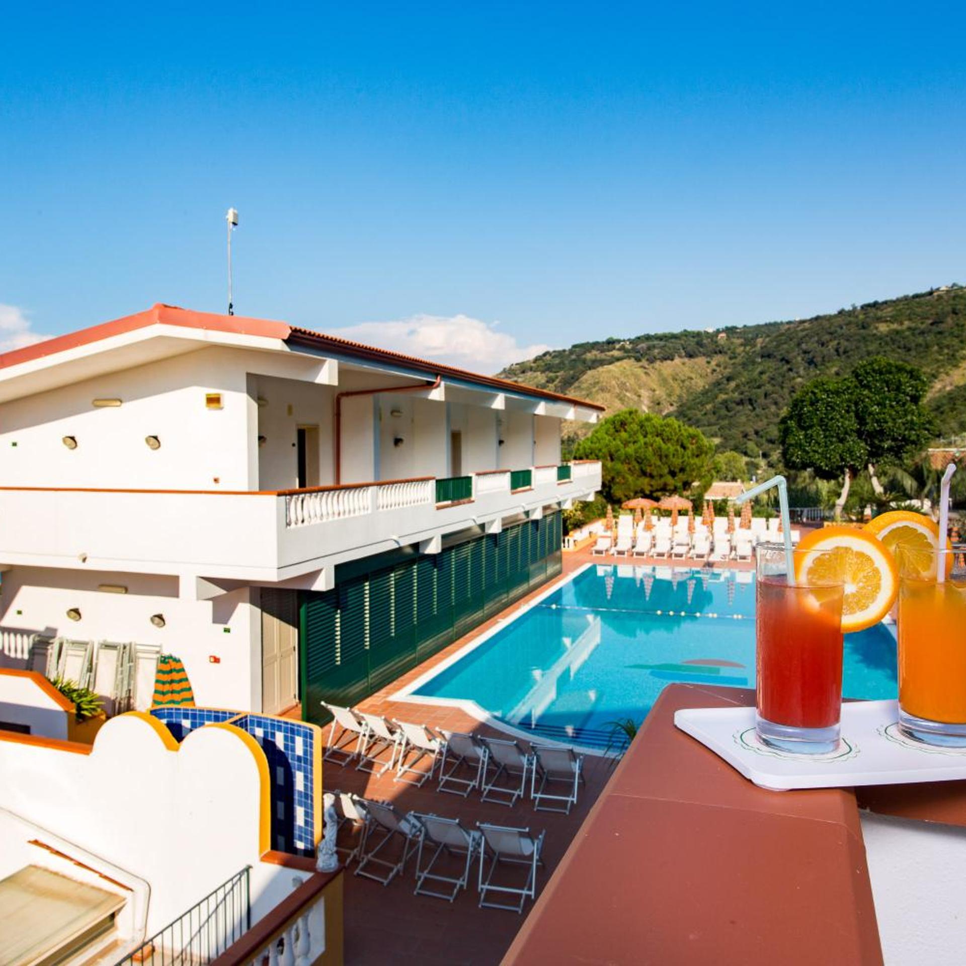 Hotel Santa Lucia 8/50