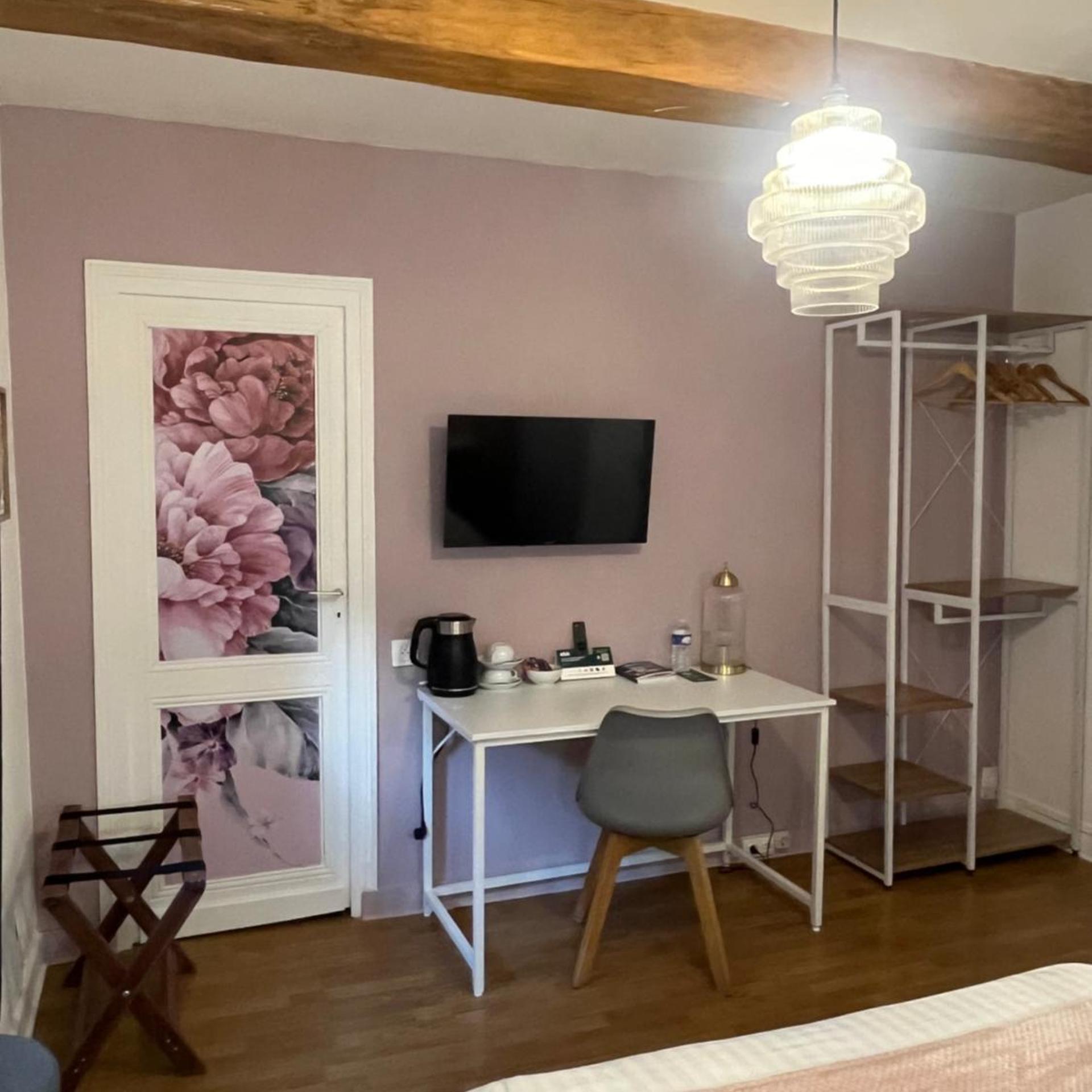 HOTEL LE CYGNE 38/50