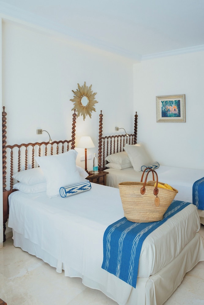 CLASSIC, DOUBLE BED, BALCONY