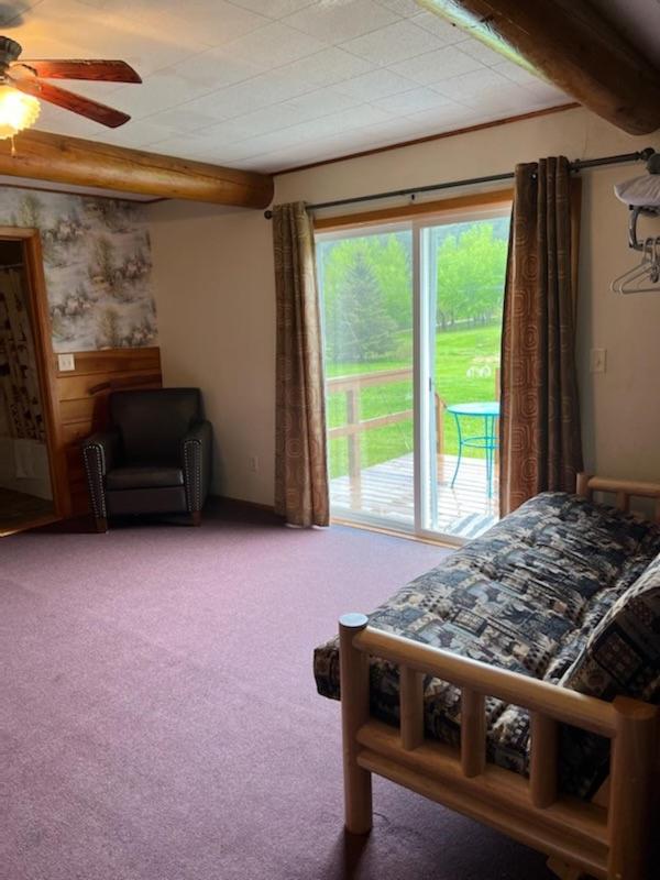 Springcreek Inn 13/22