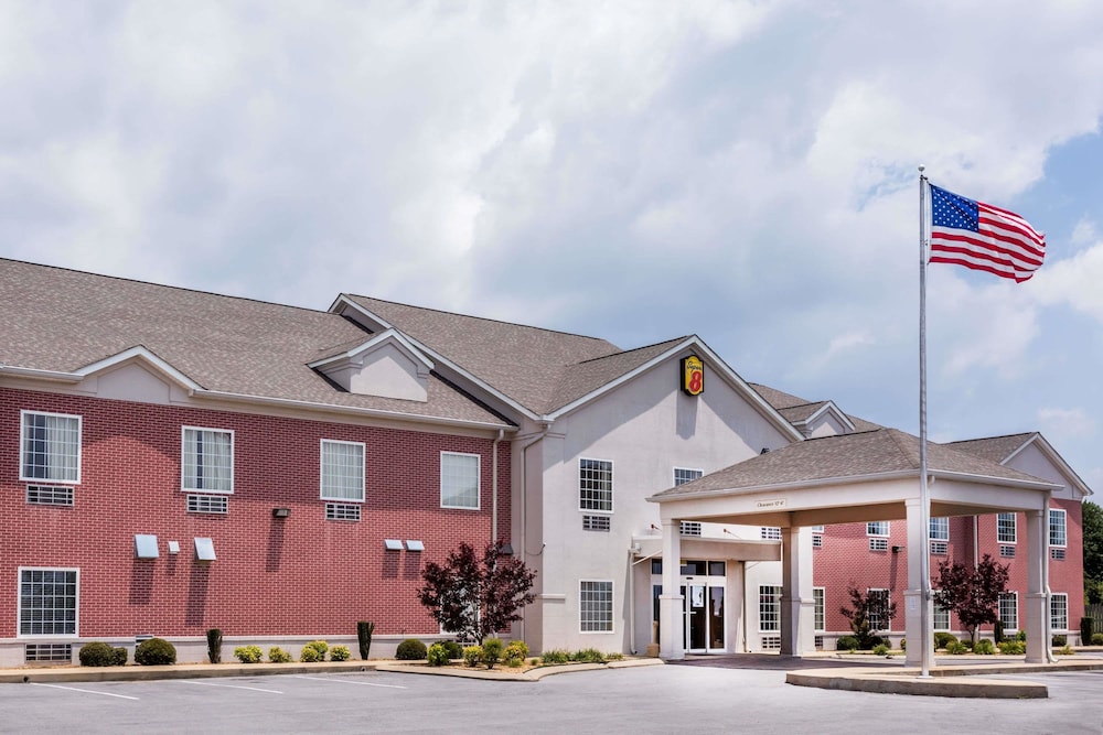 Super 8 by Wyndham Rainsville 1/23