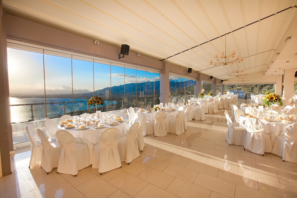 Belvedere Hotel 34/70