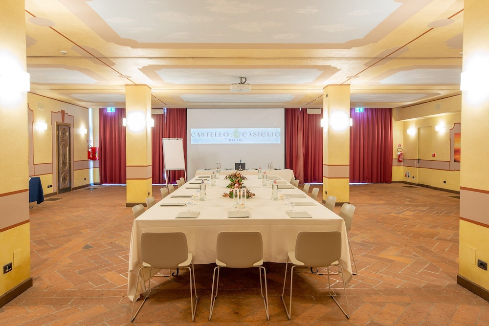 Hotel Castello Di Casiglio 67/79