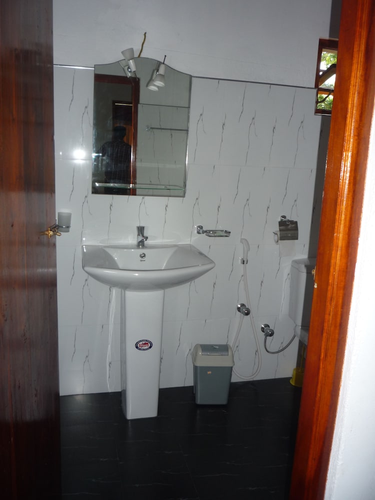 Beach Lagoon Guest House 13/50