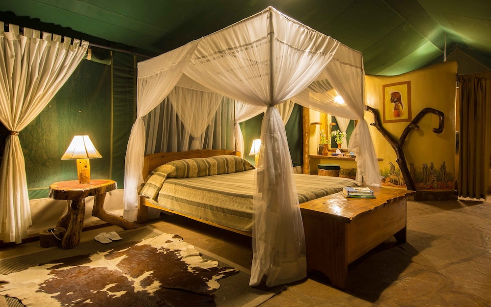 Kibo Safari Camp 20/50