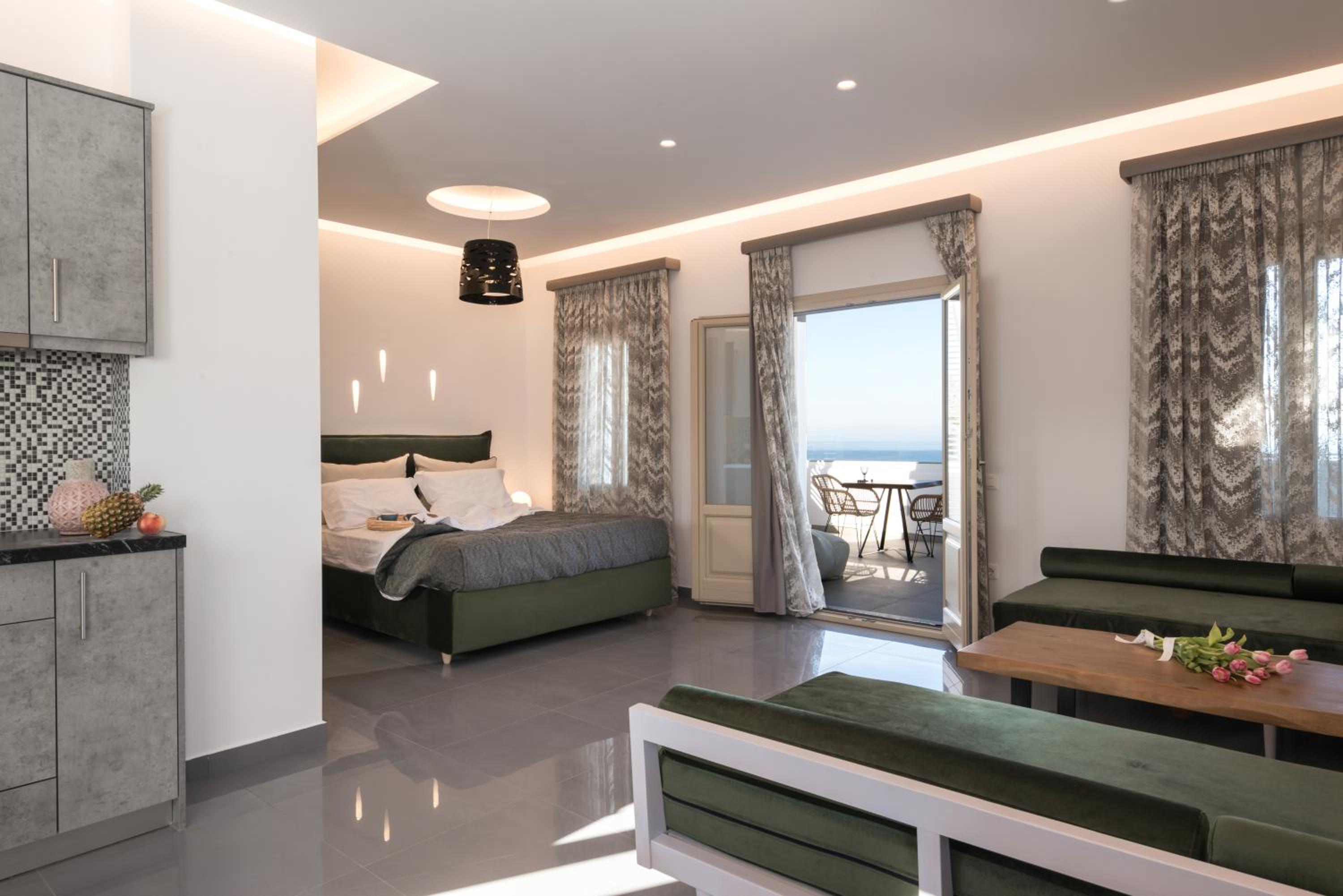 Executive, Suite, Sea View, Outdoor Jetted Tub