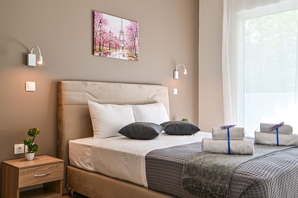 Thisean Modern Suites 27/50
