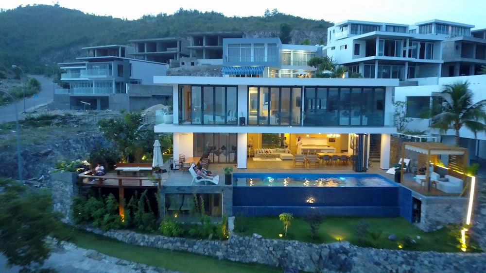 Nha Trang Harbor View Villa 1/47