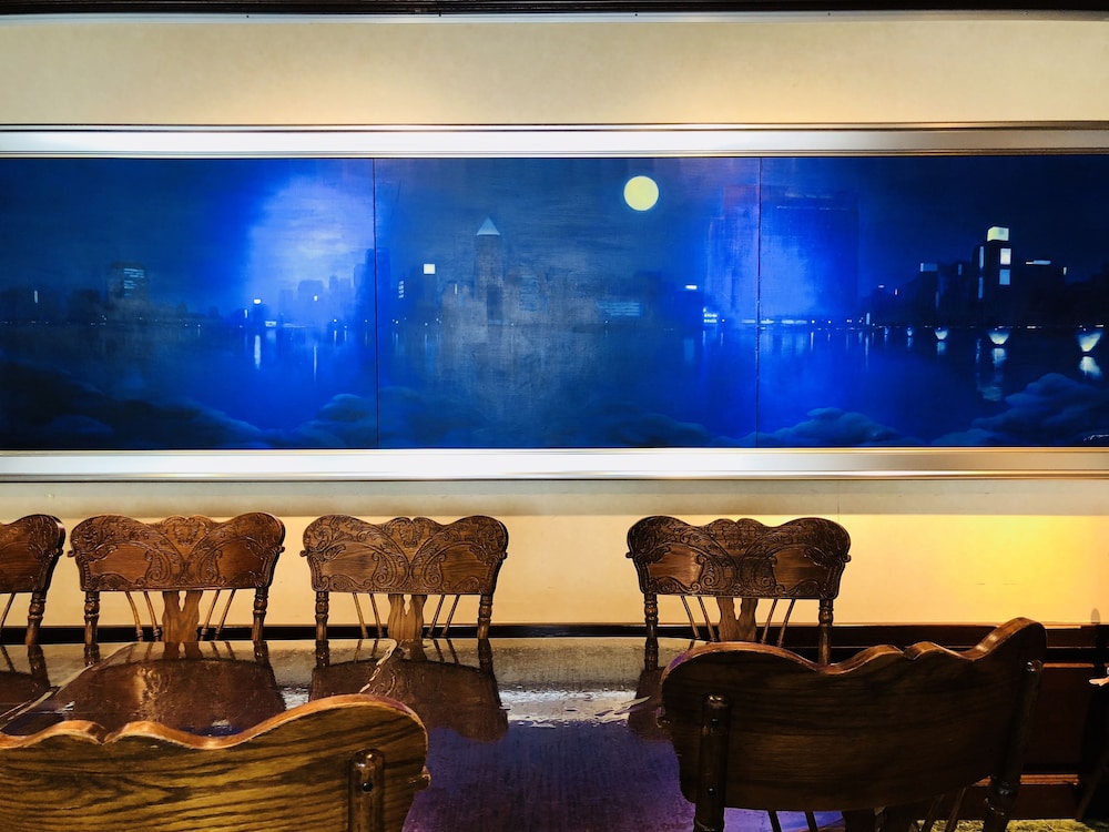Terminal Art Inn 26/50