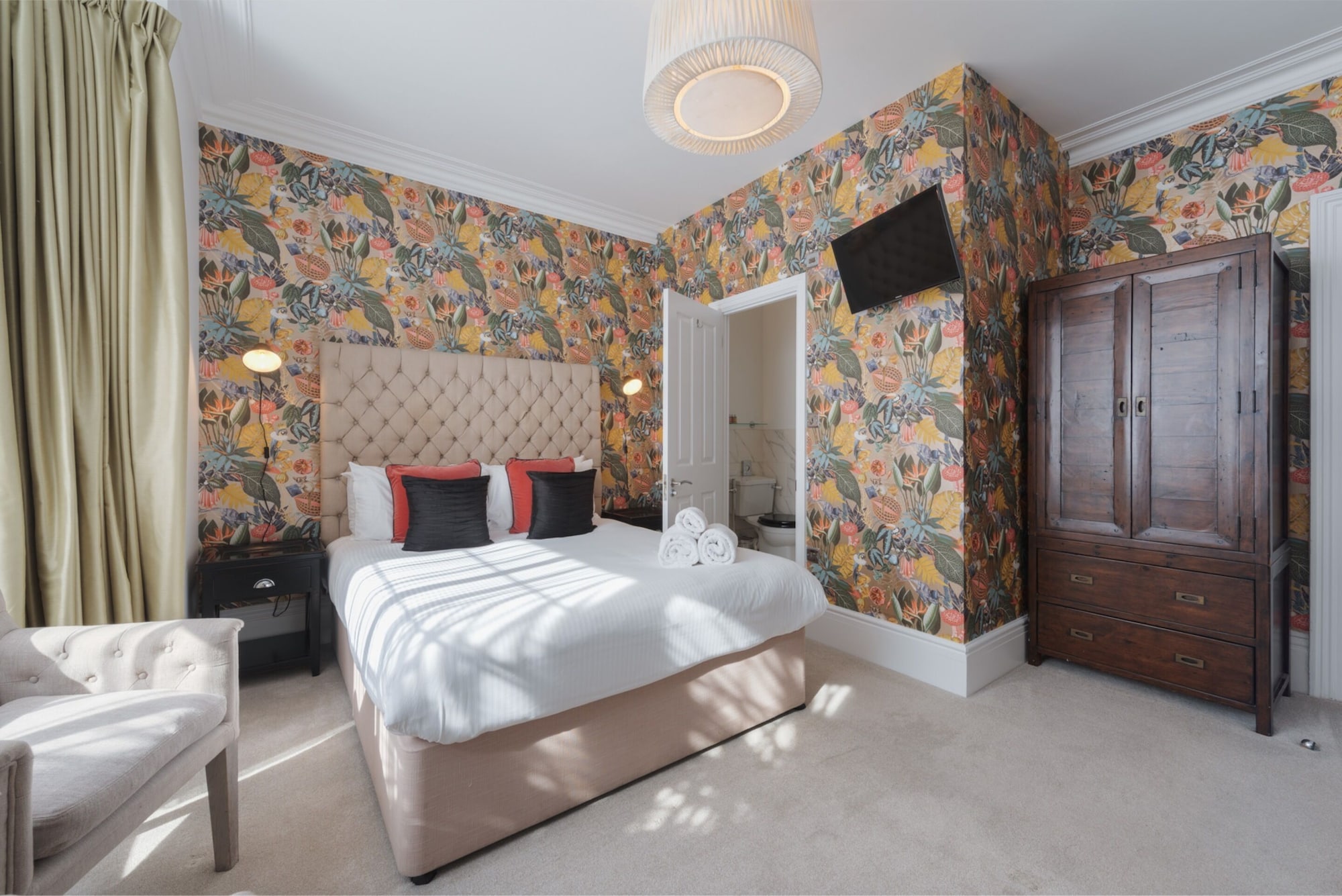 Executive, King Bed, The Florence Suite Boutique Hotel 3/8