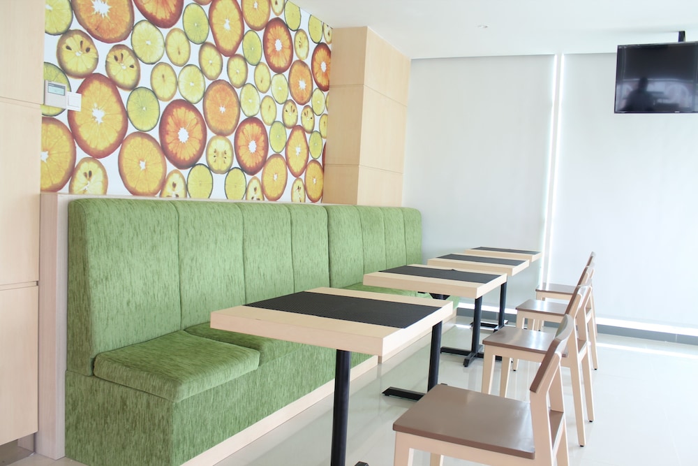 Zest Parang Raja Solo by Swiss-Belhotel International 48/51