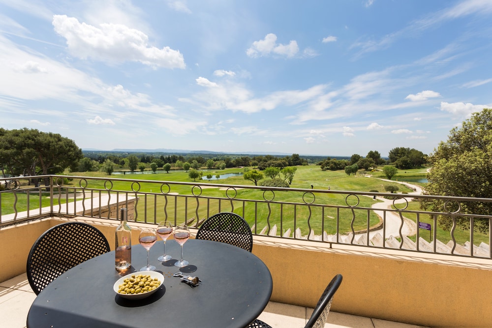 Madame Vacances Residence Provence Country Club 40/50