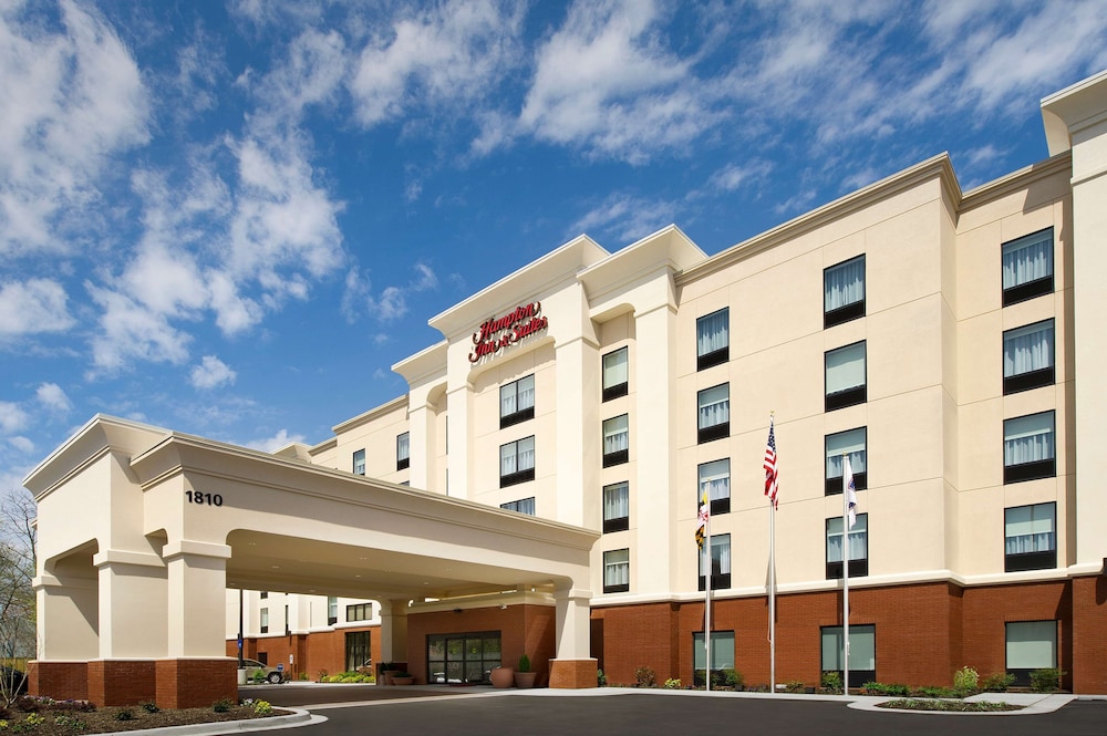 Hampton Inn Suites Baltimore Woodlawn 2/34