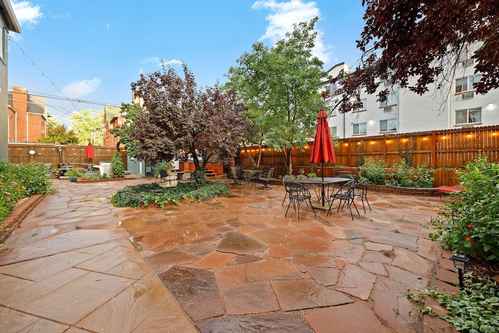 The Adagio Bed and Breakfast 30/50