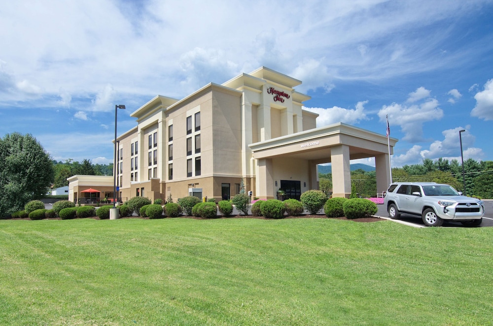 Hampton Inn Covington, VA 7/48