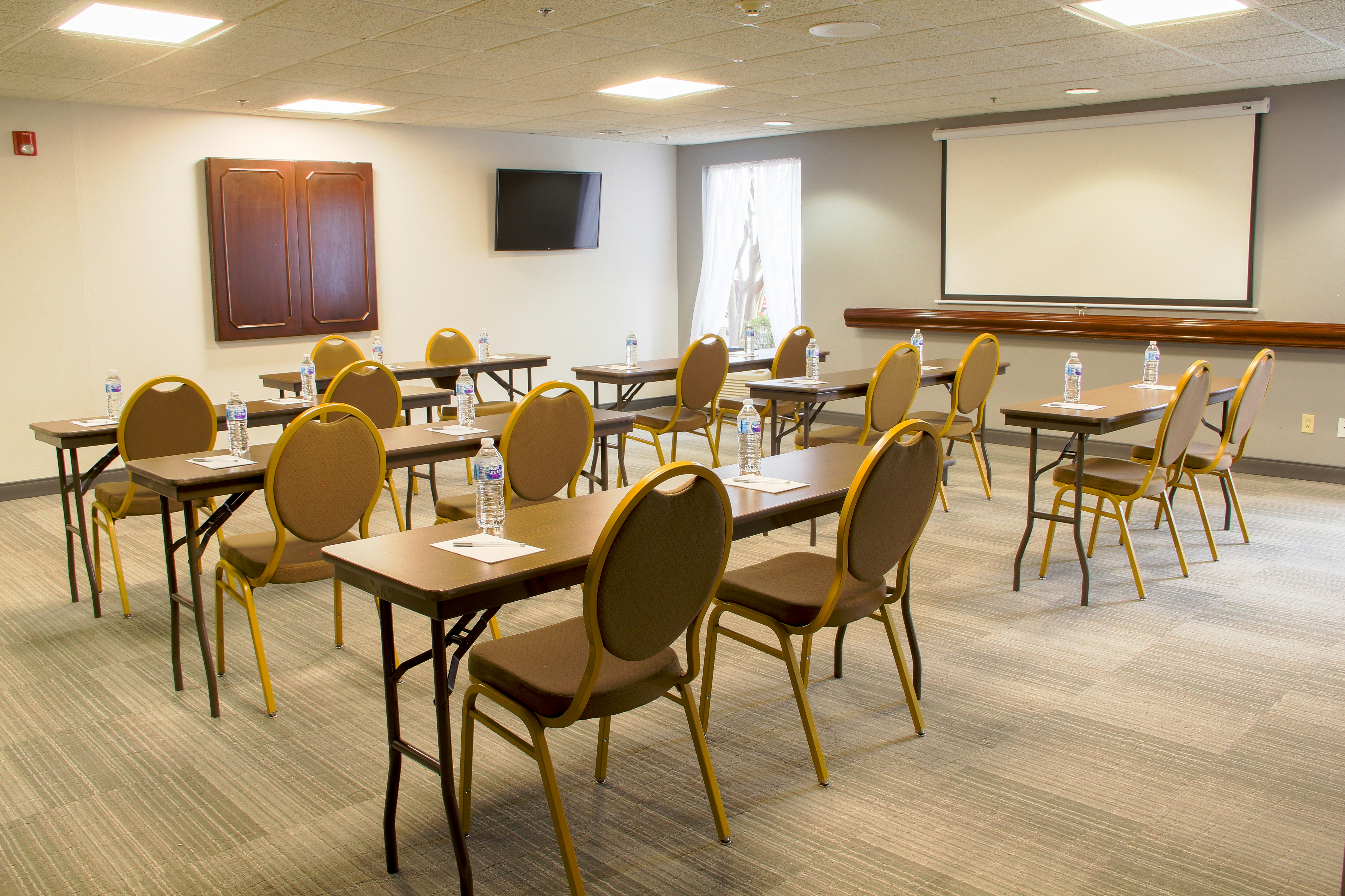 Hampton Inn Danville, KY 37/47