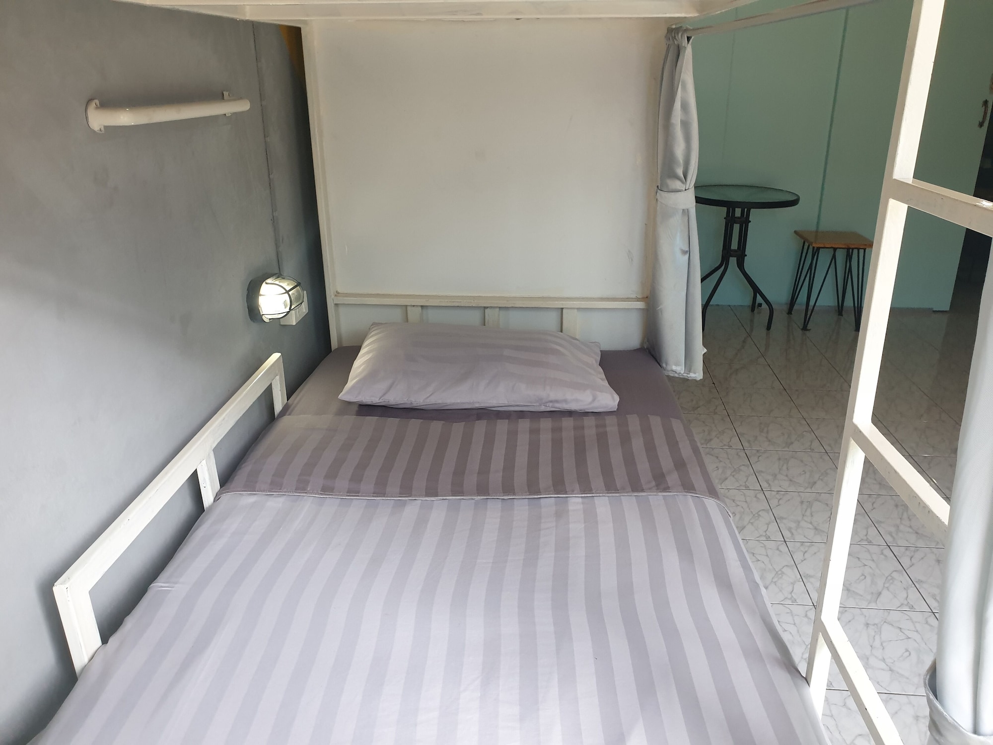 MIXED DORM, BASIC