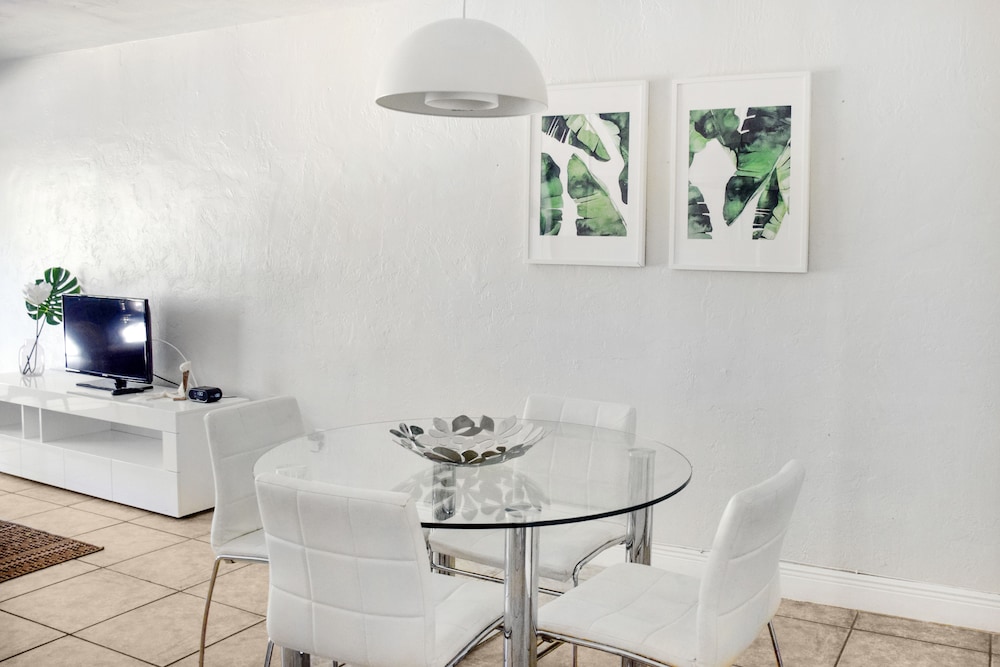 Coral Reef Suites 53/75