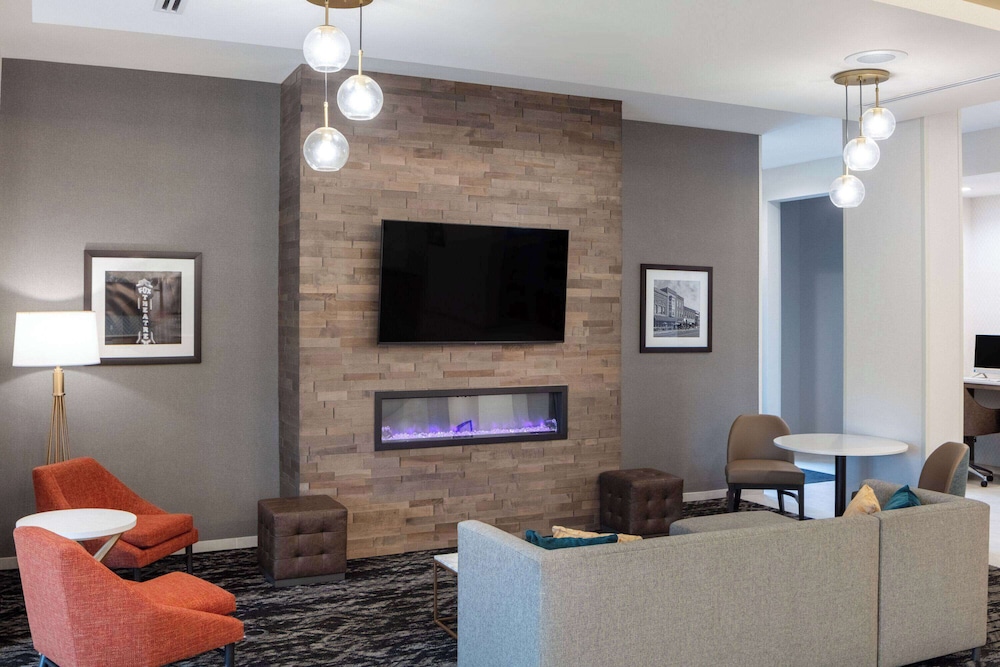 La Quinta Inn and Suites by Wyndham Centralia 41/50