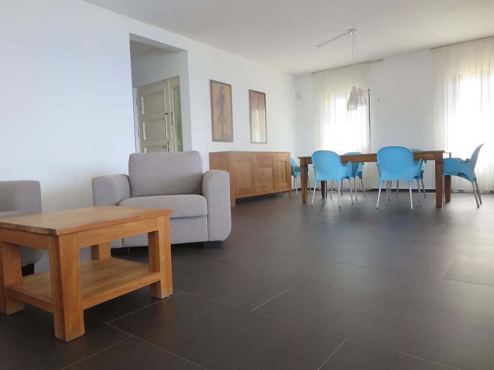 Scuba Lodge & Ocean Suites 53/76