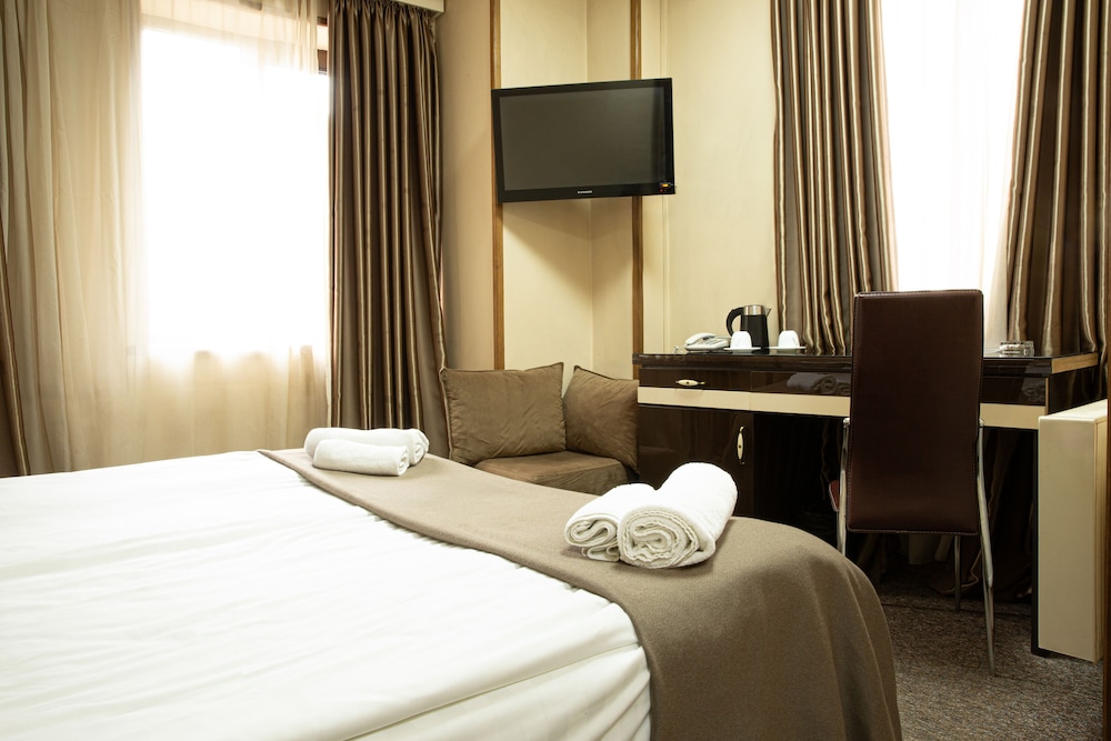 Diplomat Hotel Tbilisi 11/50