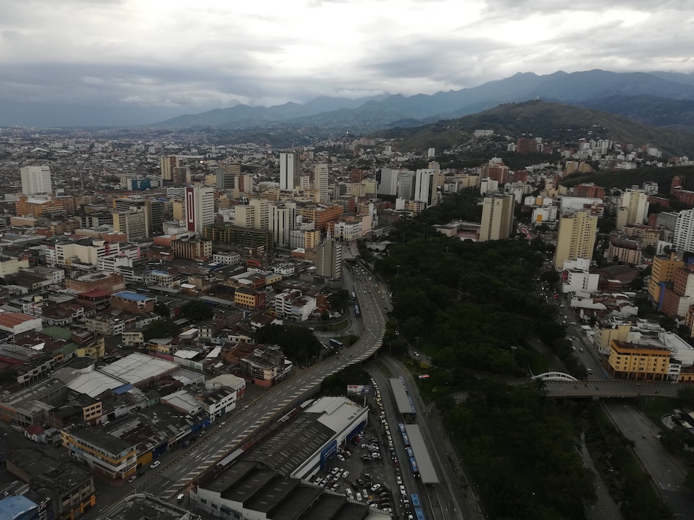 Torre de Cali Plaza Hotel 60/67