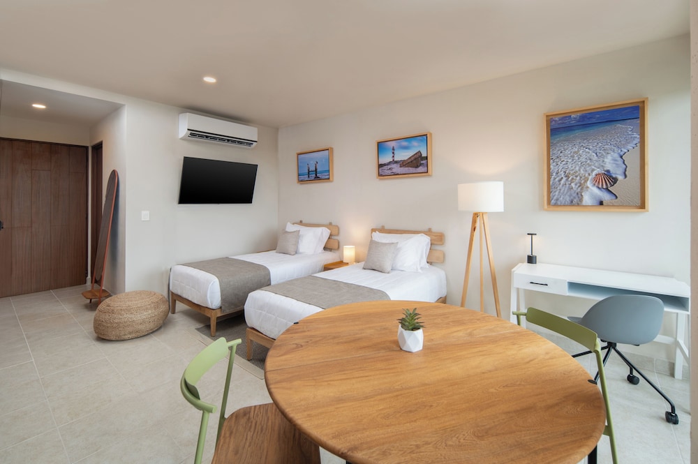 EVERGLADES SUITES 39/50