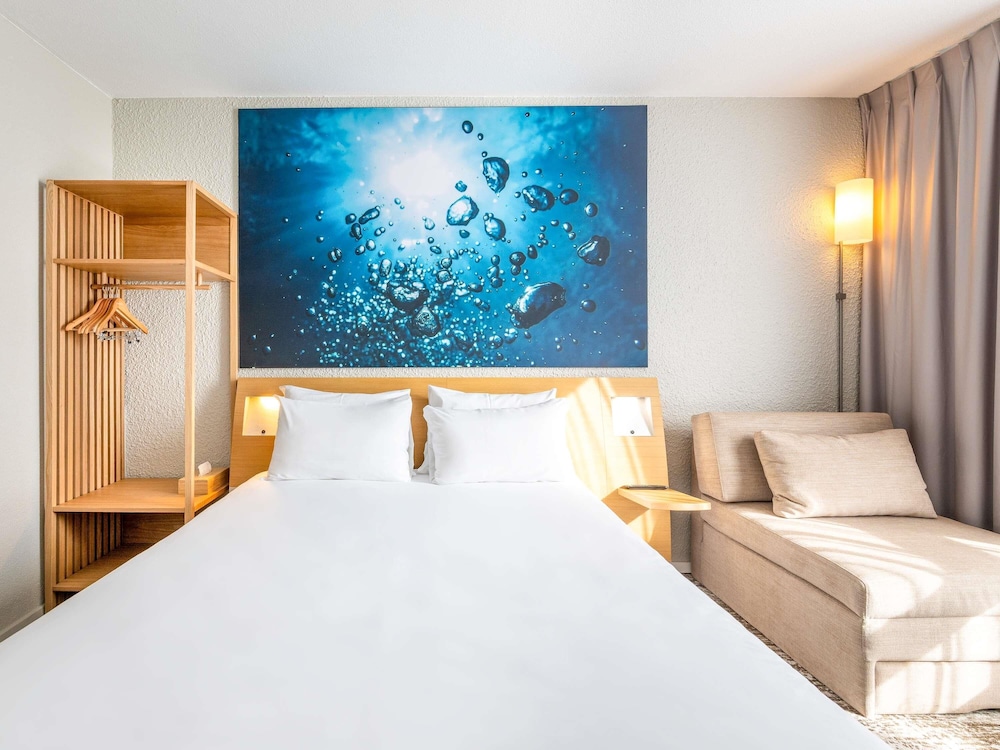 SUPERIOR, DOUBLE BED, ACCESSIBLE