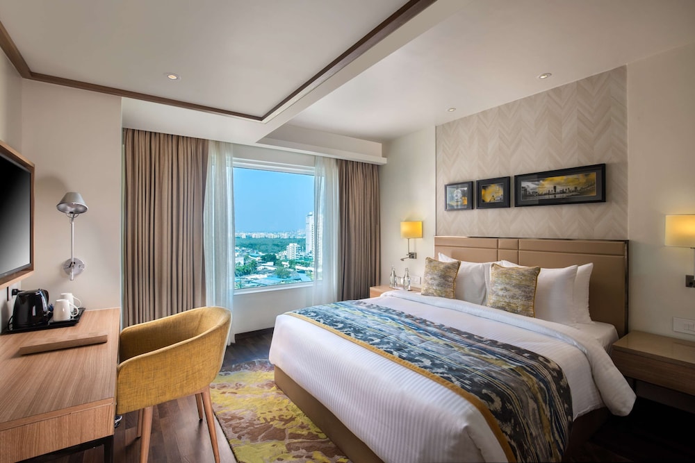 DELUXE, DOUBLE BED