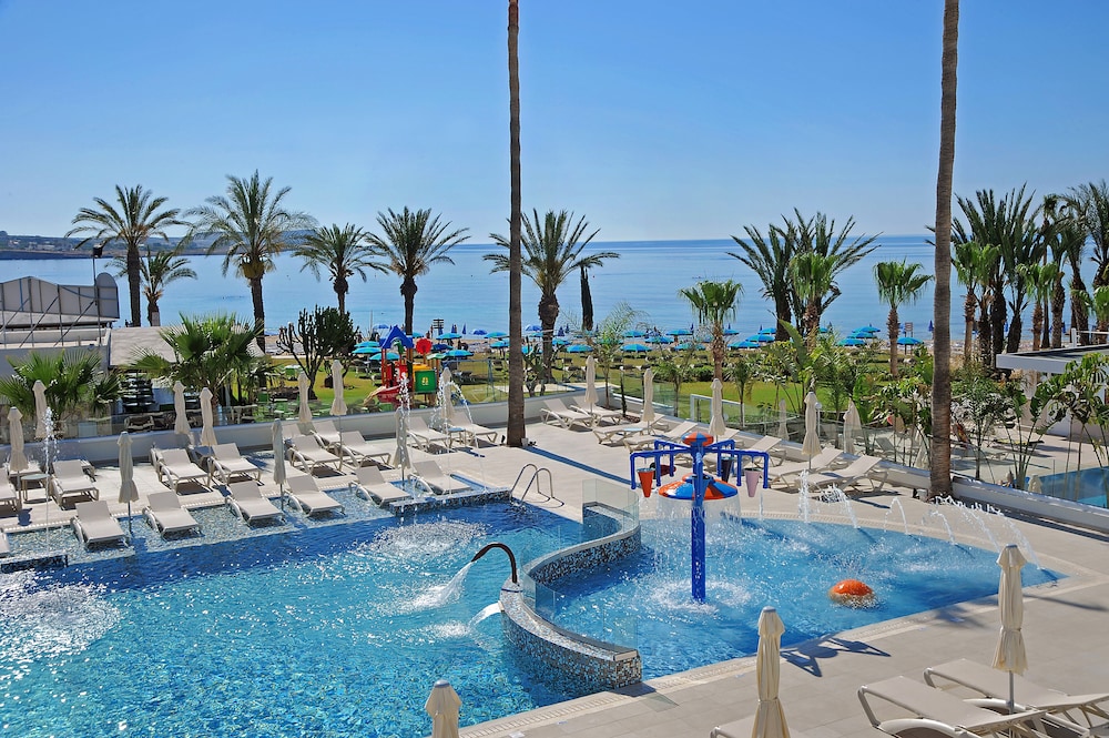Nelia Beach Hotel & Spa 50/67