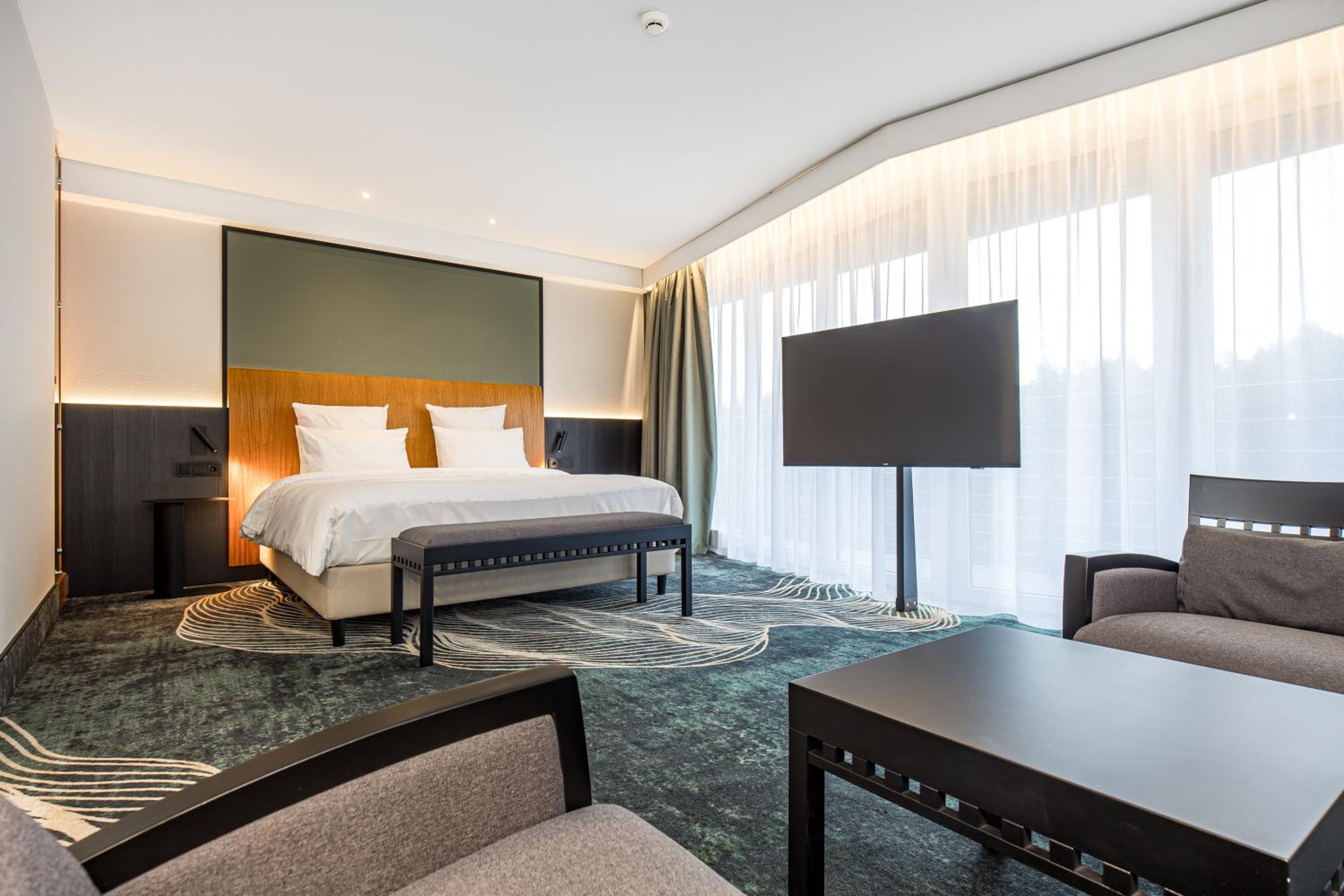 غرفة بريفيليج بسرير كينج مع أريكة، Mercure Palanga Vanagupe 7/10