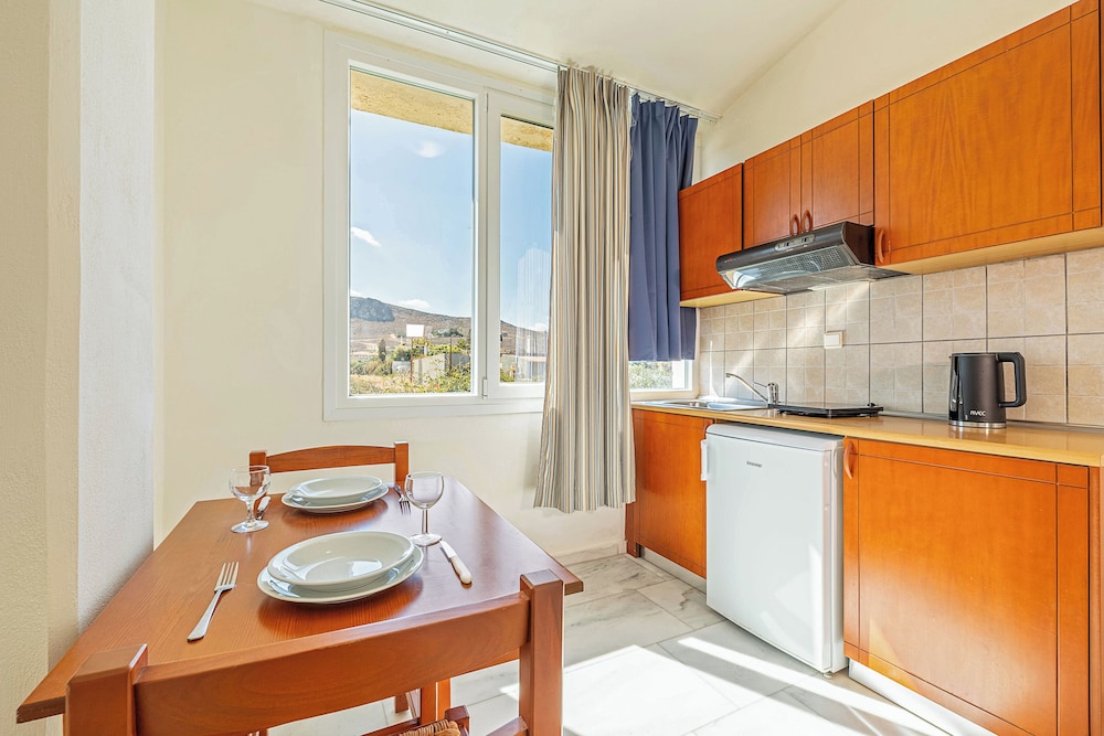 Niros Beach Apartments 45/58