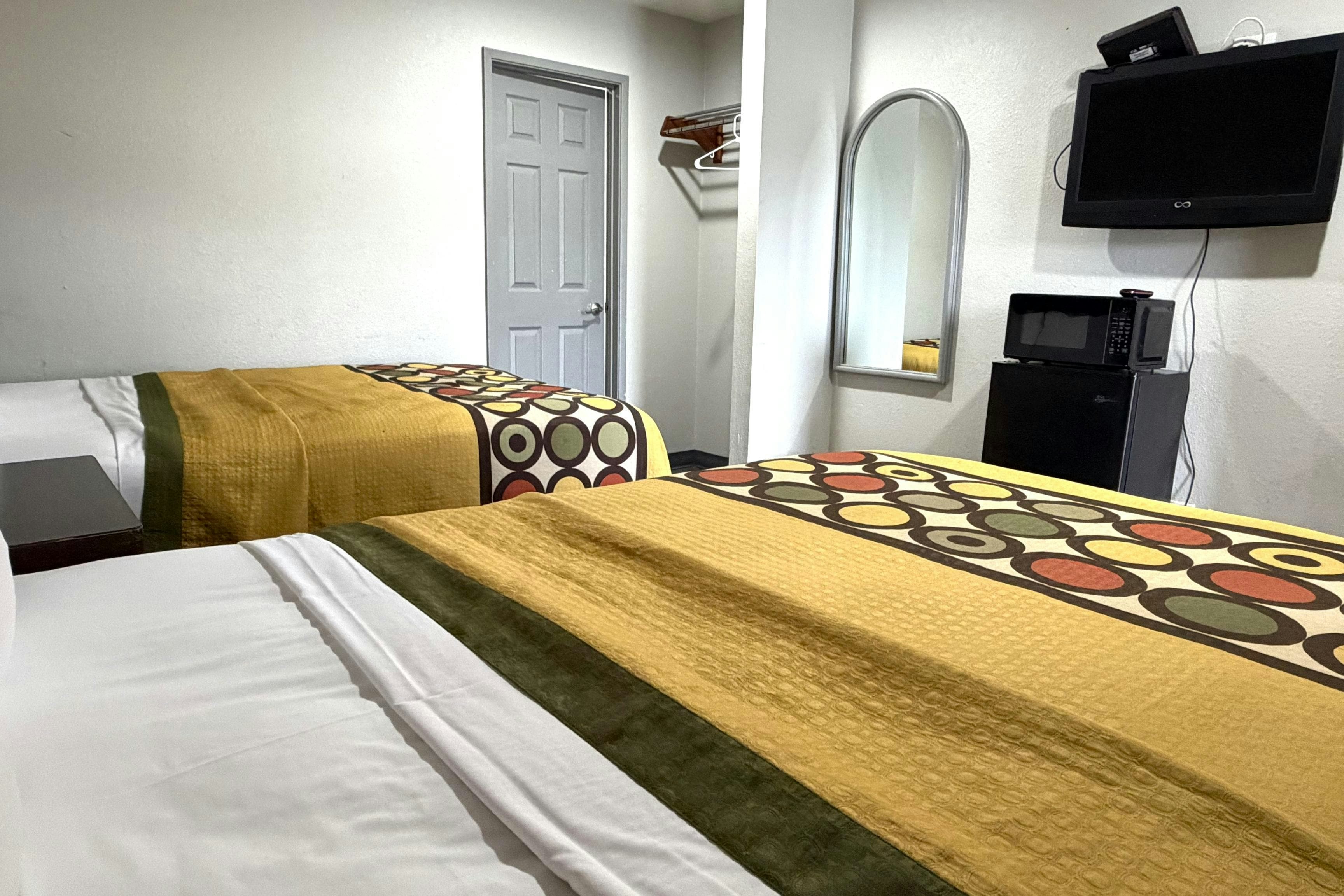 2 Full Beds Non-Smoking