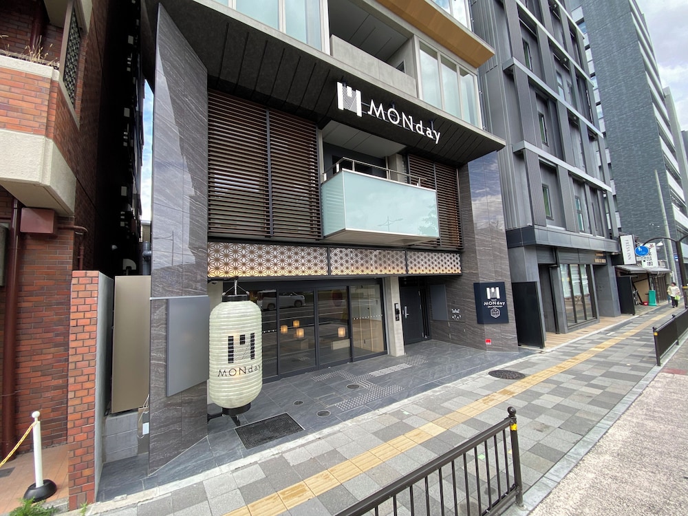 Premium Apart MONday KYOTO GOJO 55/63