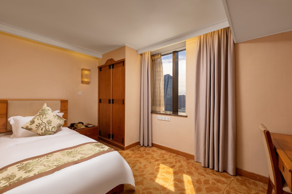 3 Bedrooms, Family, Apartment, 1 Single and 2 Queen Beds