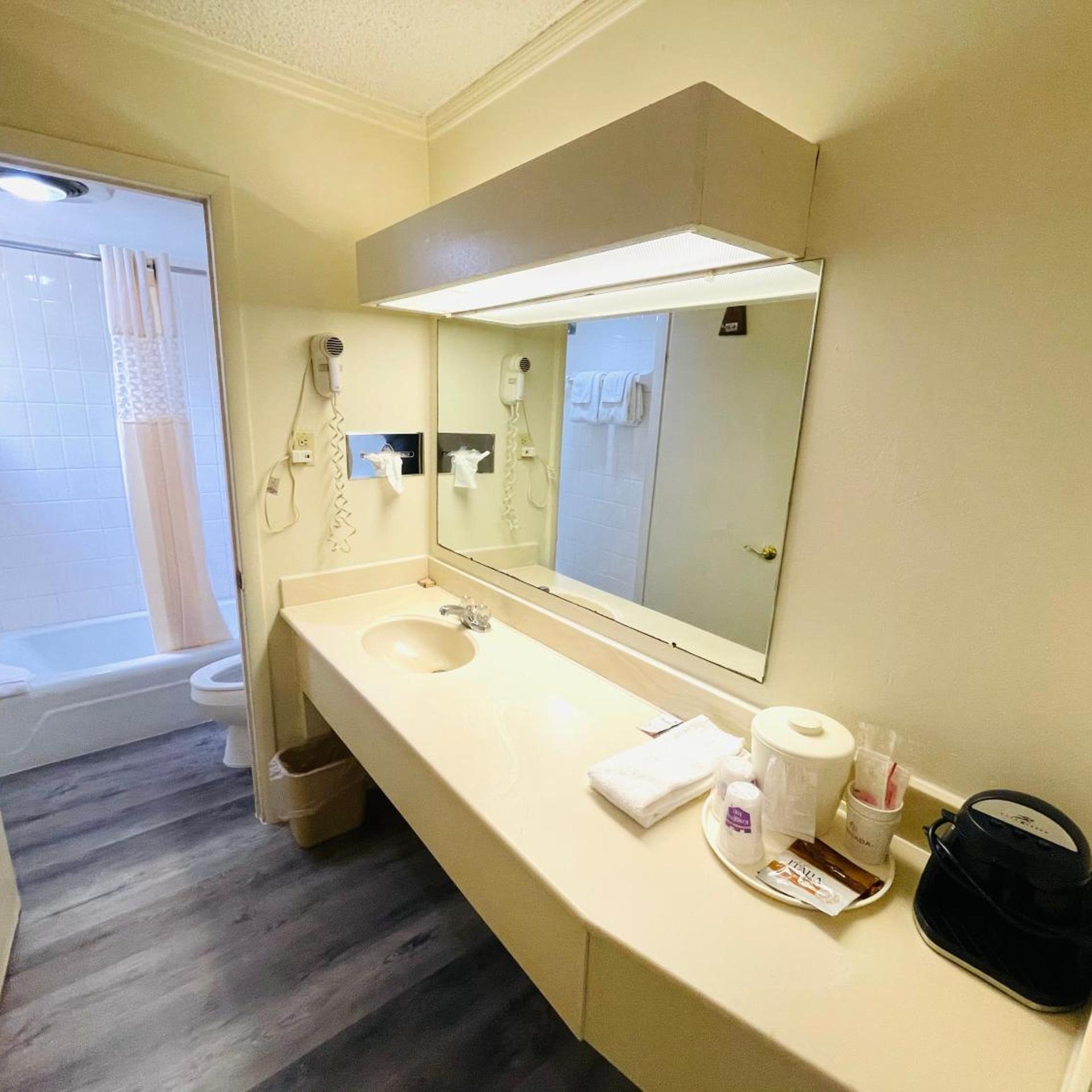 غرفة بسرير كينج، Relax Inn Perry 6/6