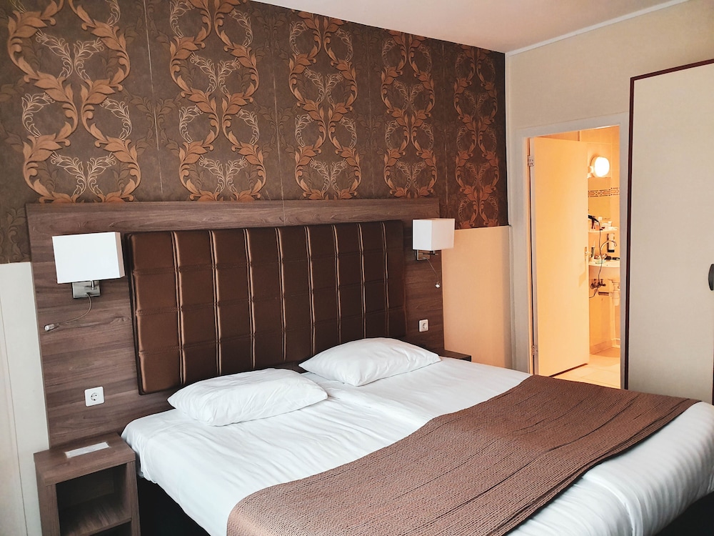 Aadam Wilhelmina 22/61