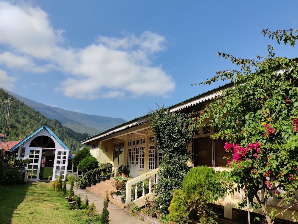 Pemaling Lords Inn Dirang in Arunachal Pradesh