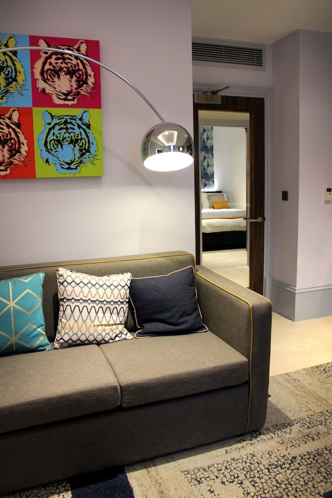 91 Aparthotel Jesmond Road 42/66