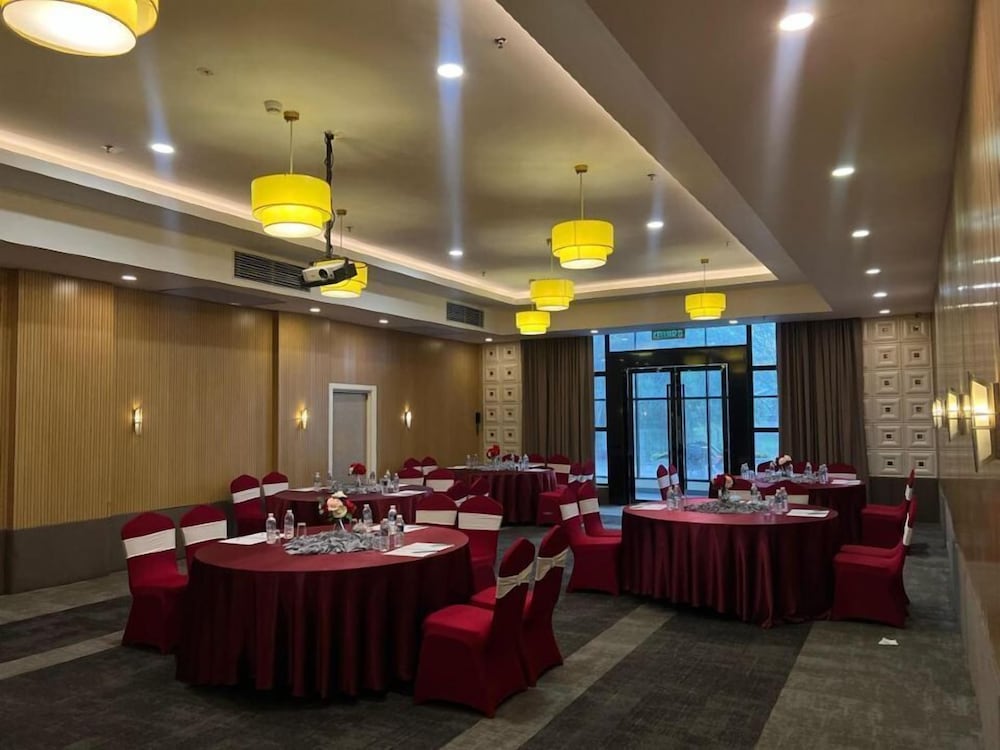 Livingston Hotel Sandakan 33/57