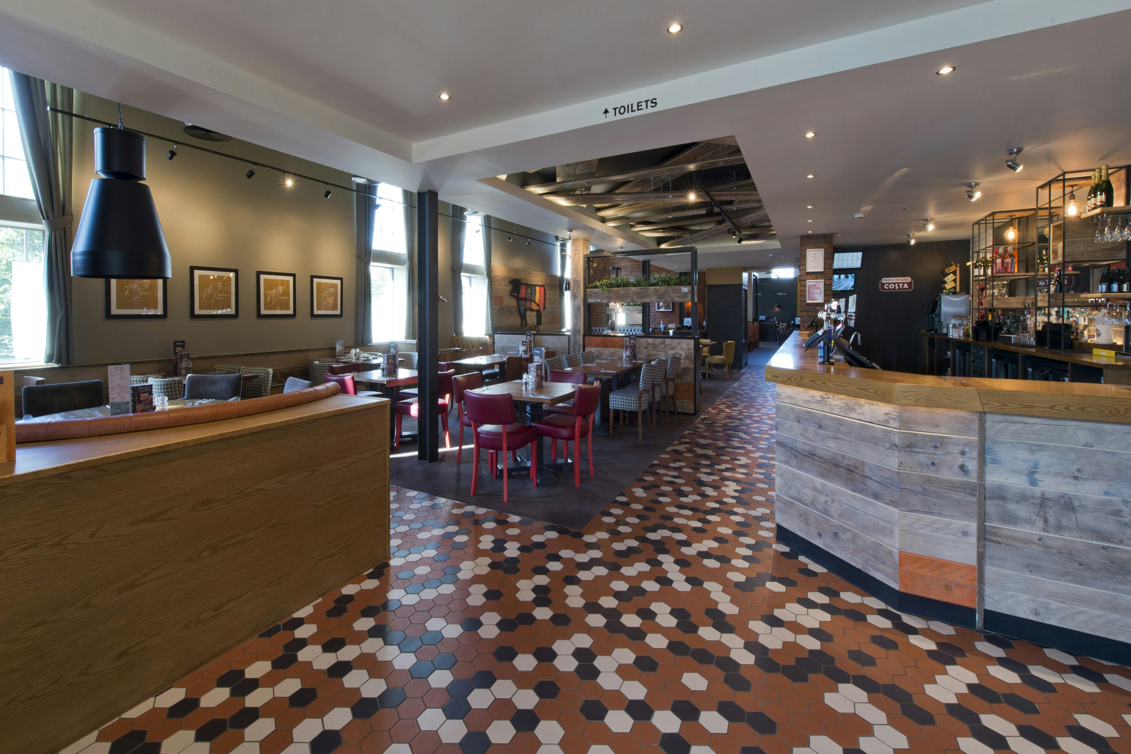 Premier Inn Gloucester (Quayside) 11/42