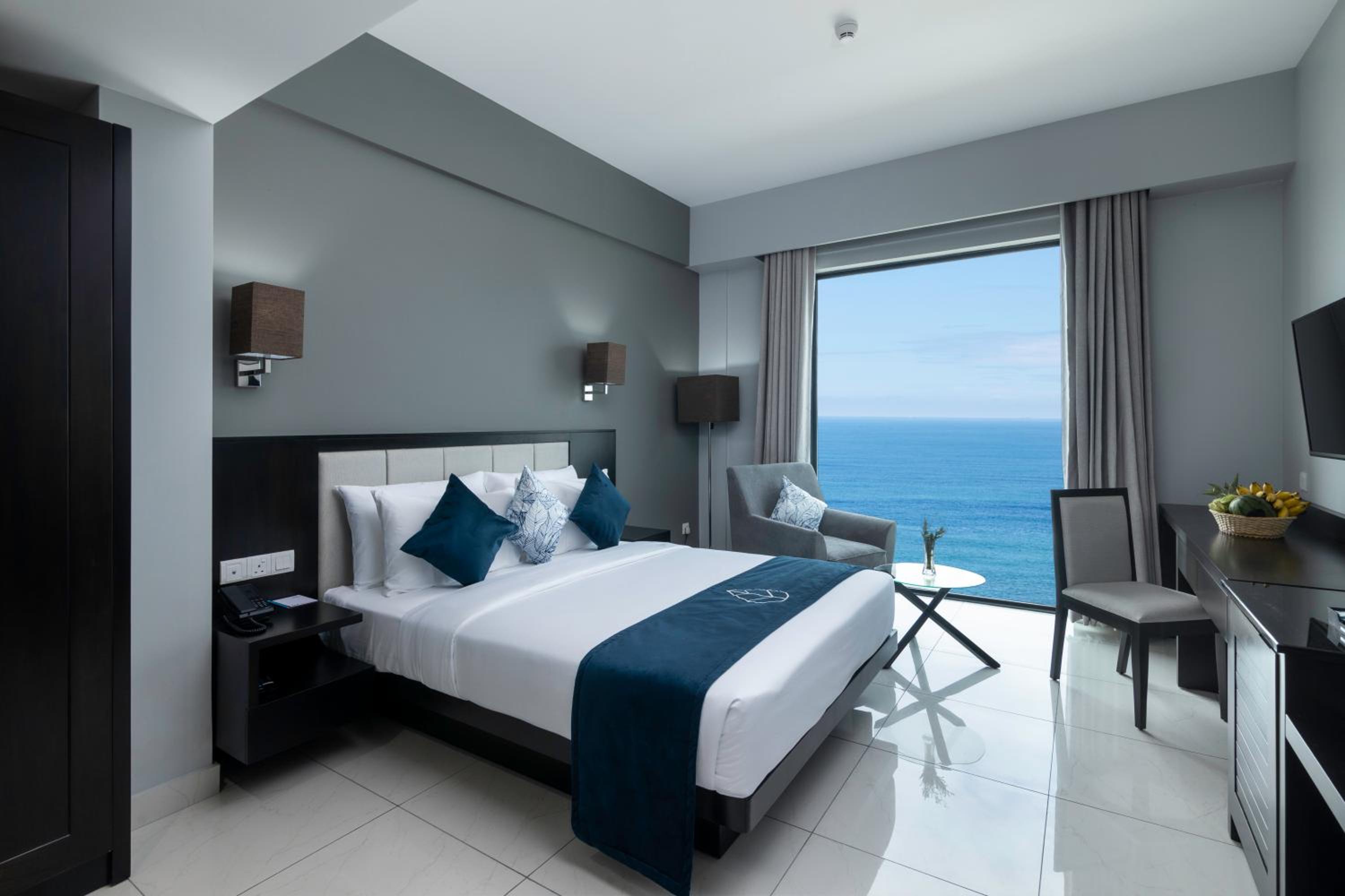 2 Bedrooms, Premier, Suite, Sea Front