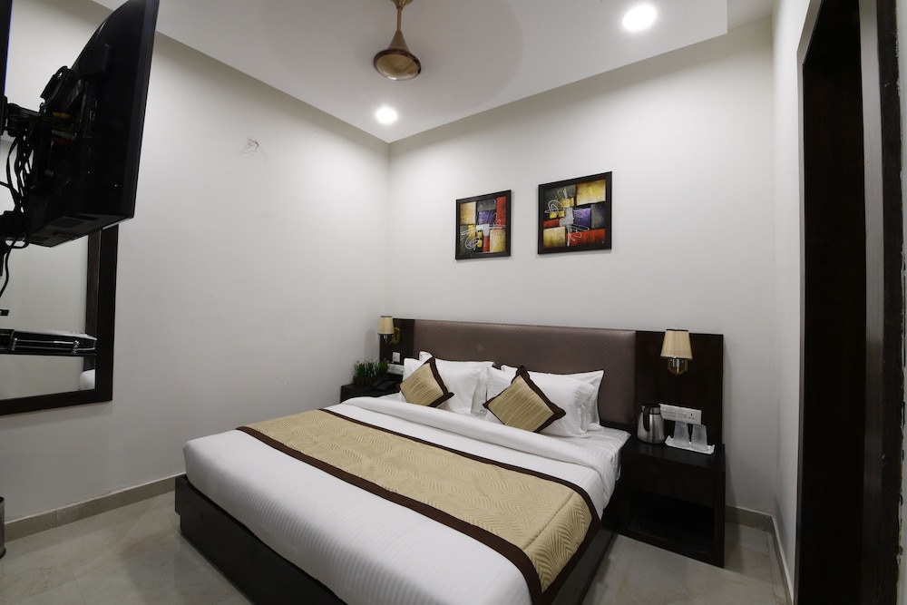 Madhav Muskan Residency 12/39