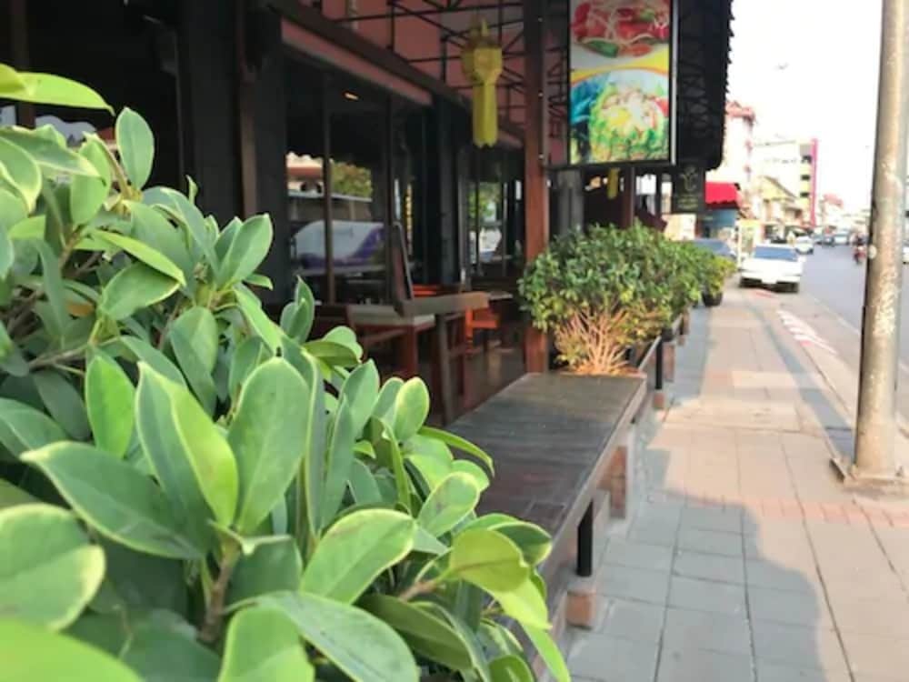 Ban Chang Tong Hotel 57/62
