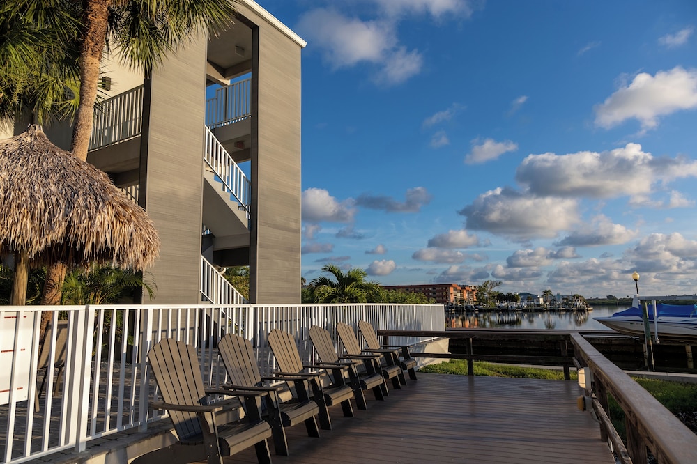 The Fold Hotels Indian Shores 65/67