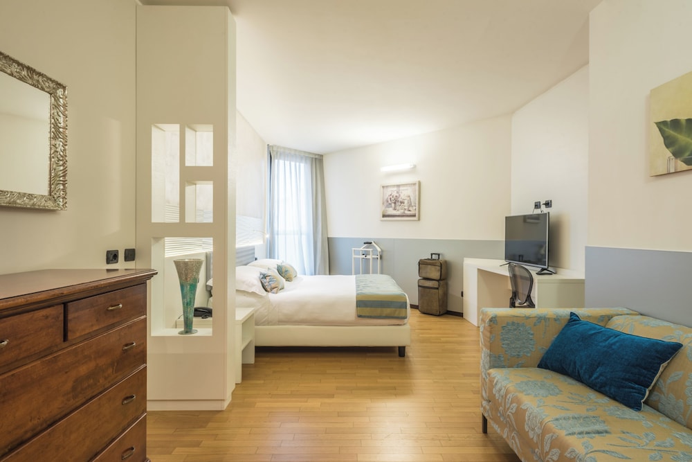 Continental Urban Art Hotel 19/40
