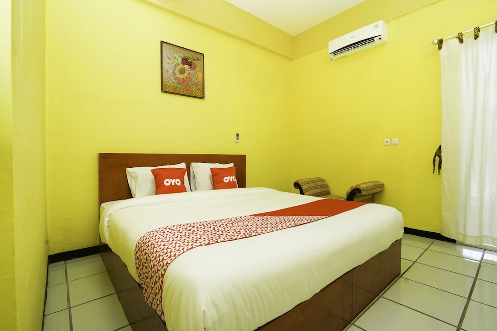 OYO 2493 Lotus Hotel Syariah 18/39